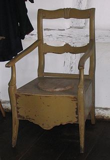 220px-Toilet_chair.jpg