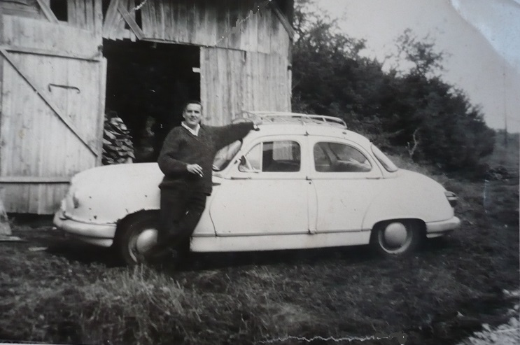 Mon Père et sa Panpan dans le Jura ..JPG