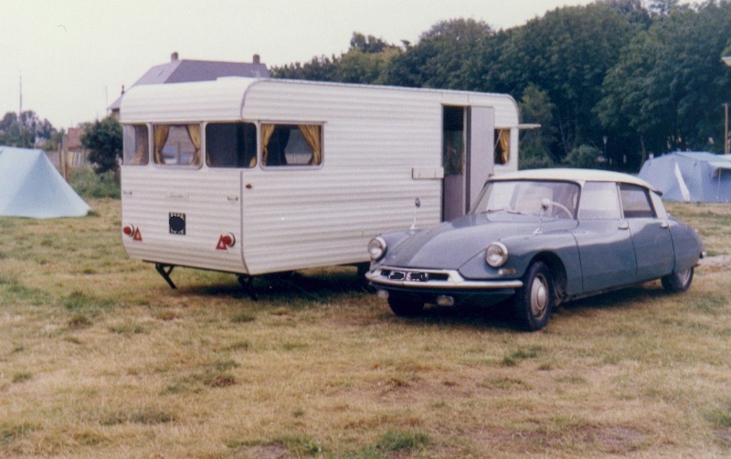 caravane caravelair et DS.jpg