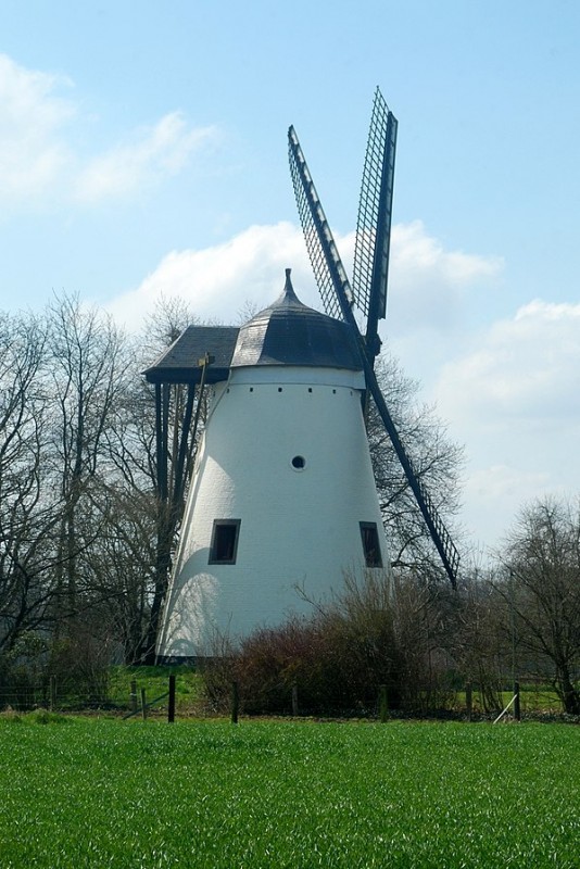 599px-Belgique_-_Moulin_du_Tiège_-_01.jpg