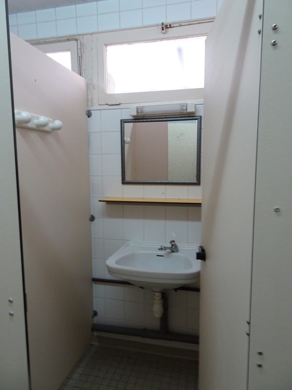 05 LAVABO FERME.JPG