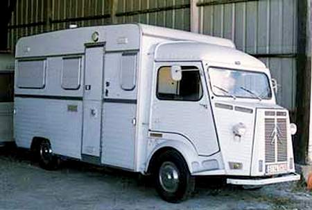 typehy20caravane2002.jpg